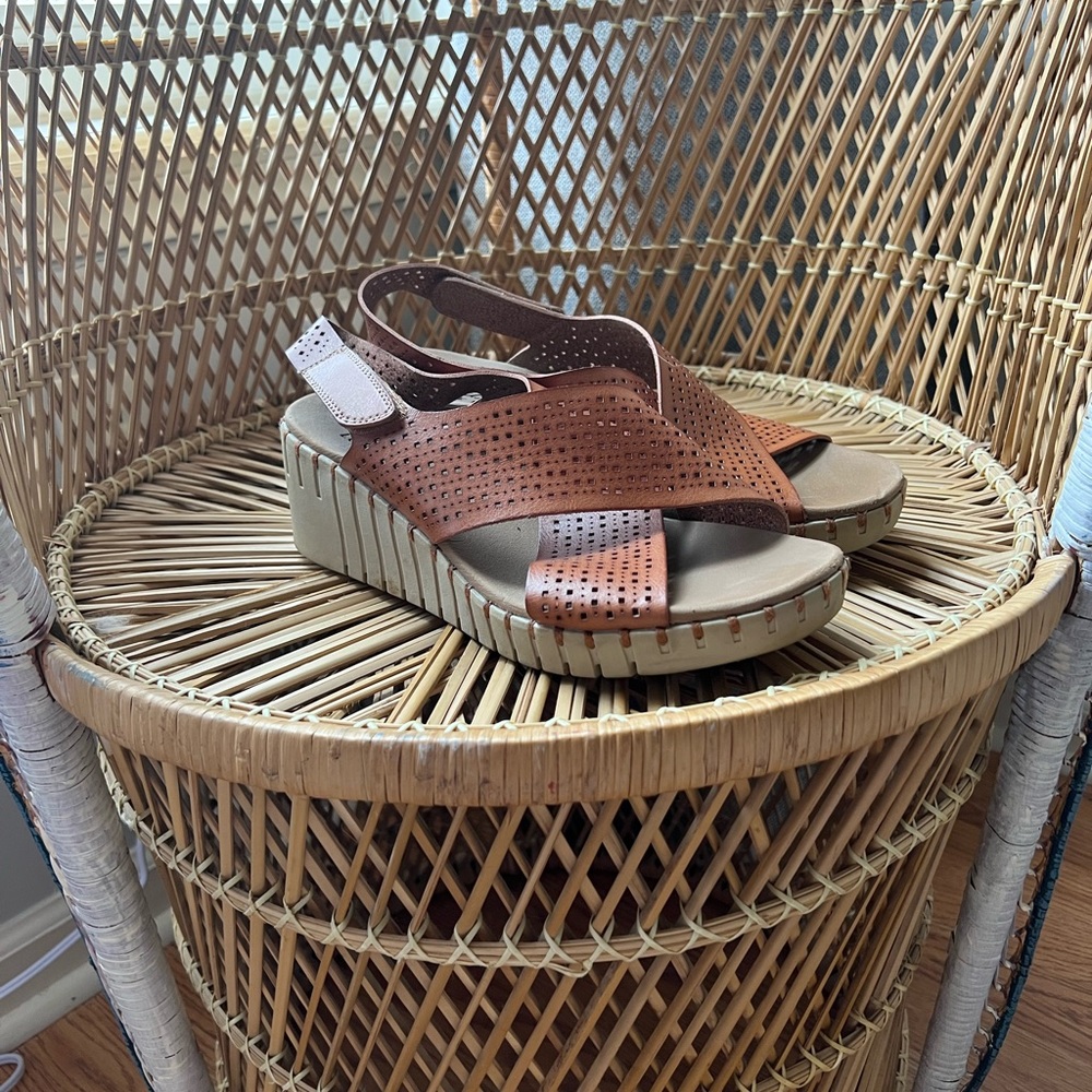 Sketcher luxe foam heels